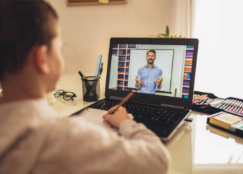 Redes de ensino ainda não sabem se terão permissão para aulas remotas em 2021