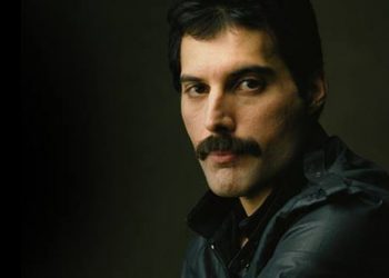 Freddie Mercury pode ter feito eutanásia segundo jornalista e historiador do Queen