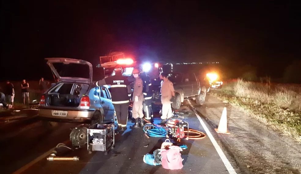 Colisão entre dois veículos deixa quatro pessoas feridas na BR-406, na Grande Natal