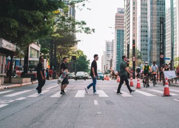 Banda D’Maori lança bastidores da estreia autoral