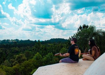 Revoluzen lança o videoclipe “Irmãos”