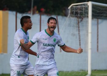 Floresta faz história e pode conquistar título da Série D