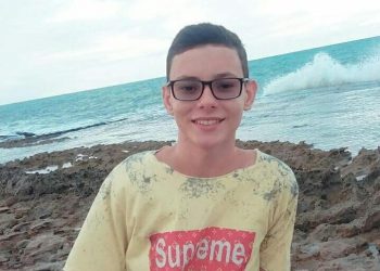 Adolescente de 17 anos com contaminação no sangue aguarda leito de UTI há três dias em Natal