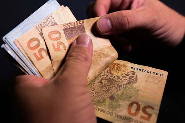 Bancada federal do RN defende auxílio e diverge sobre financiamento