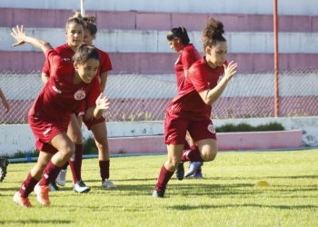 Começa o minúsculo Estadual de futebol feminino