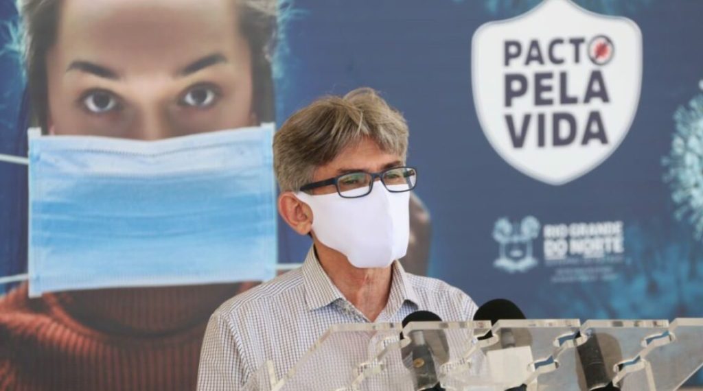 Comitê científico do RN recomenda suspensão de aulas e fechamento de bares e restaurantes depois das 22h