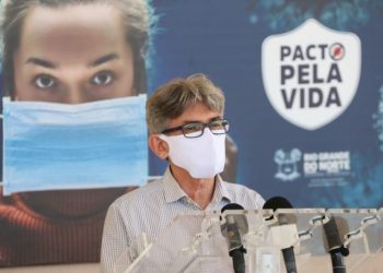 Comitê científico do RN recomenda suspensão de aulas e fechamento de bares e restaurantes depois das 22h