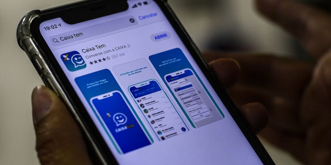 Nascidos em maio podem atualizar dados no Caixa Tem