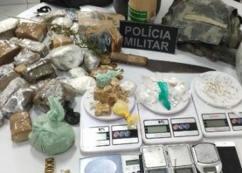 PM detém suspeitos e apreende drogas no bairro Redinha