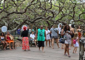 Prefeito de Parnamirim sanciona Lei que institui projeto de Guia de Turismo Mirim no município