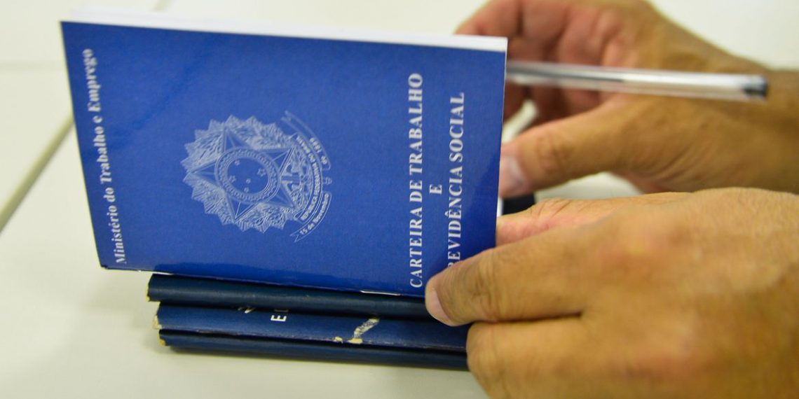 Publicada MP de flexibilização trabalhista para enfrentamento da crise