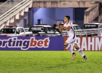 Maycon Douglas troca ABC por Bahia