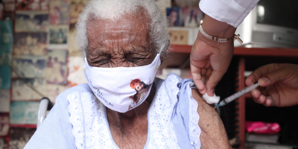 Parnamirim: moradores da comunidade quilombola Moita Verde recebem 2ª dose da vacina contra a Covid-19