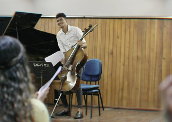 “O instrumento quase celestial”: o violoncelo na vida de Jenilson Soares