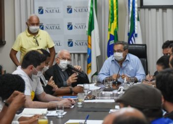 Prefeito de Natal recebe Dom Jaime e discute aluguel social para famílias venezuelanas sem moradia