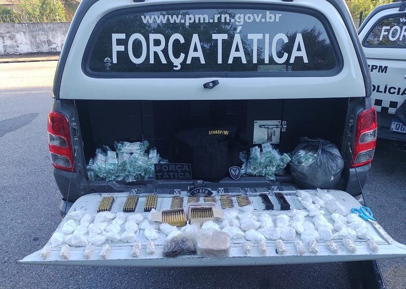 PM apreende grande quantidade de drogas e de munições no Passo da Pátria