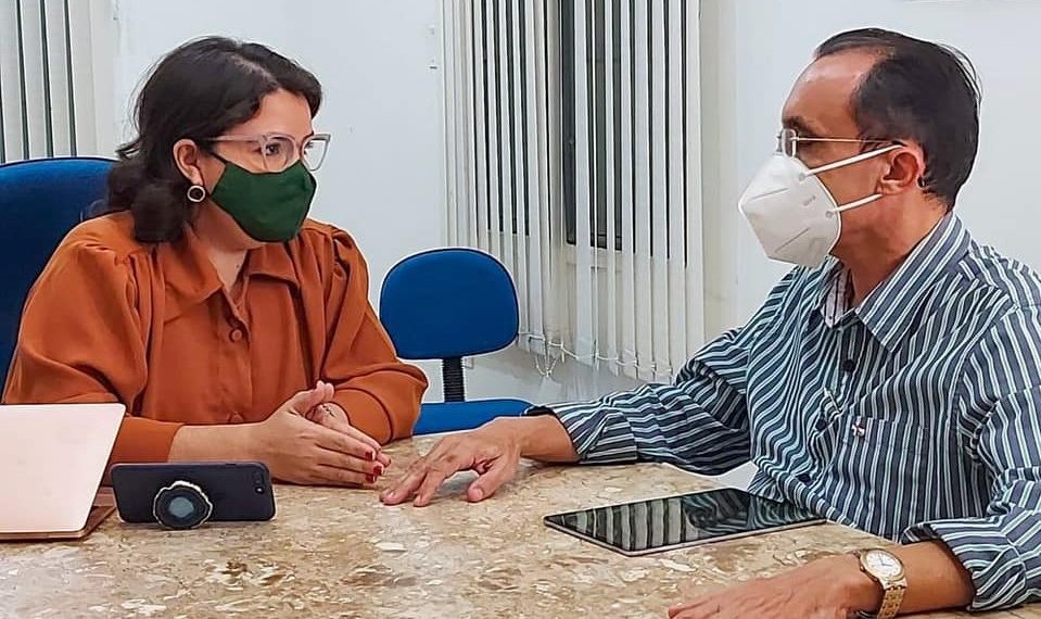 Souza se reúne com a reitora eleita da UERN