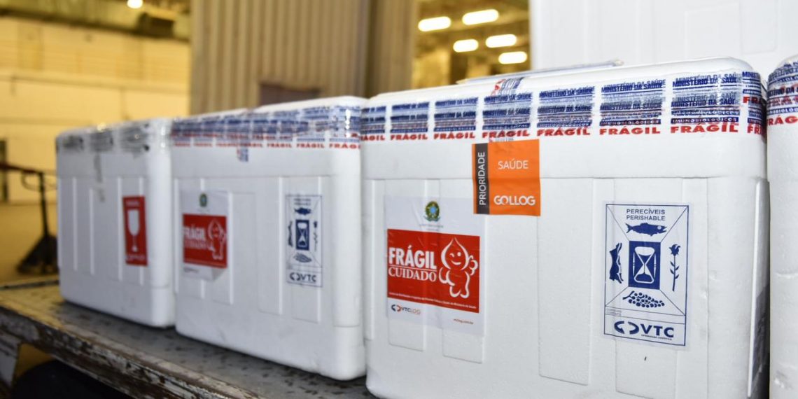 Vacinas: RN recebe nova carga de CoronaVac e previsão de chegada de 101.750 doses da Astrazeneca/Fiocruz