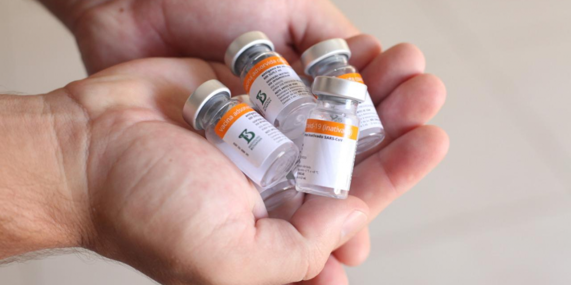 Parnamirim retoma vacinação da Coronavac e vai zerar D2 em atraso