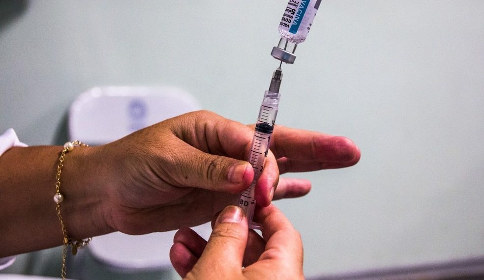 DPE e MPS cobram cumprimento da ordem prioritária de vacinação contra a covid-19 em Natal
