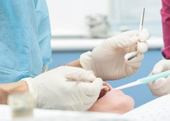 Cuidados odontológicos em pacientes com tumores no sistema nervoso central