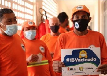 Covid-19: Parnamirim começa a imunizar os profissionais da limpeza urbana