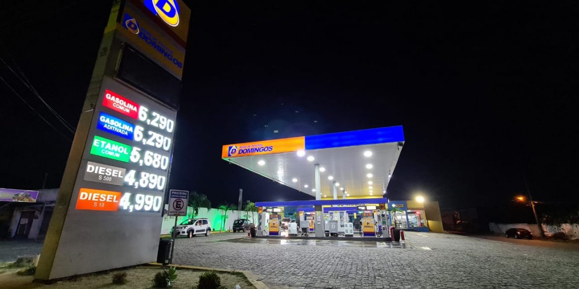 Após novo aumento, litro de gasolina em Natal chega a ser vendido a R$ 6,29