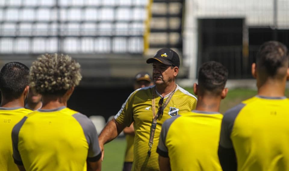 ABC: Moacir Júnior relaciona 23 jogadores para o primeiro jogo da final do Estadual