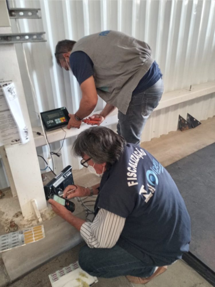 IPEM/RN fiscaliza balanças e bicos de combustível no Aeroporto de Natal