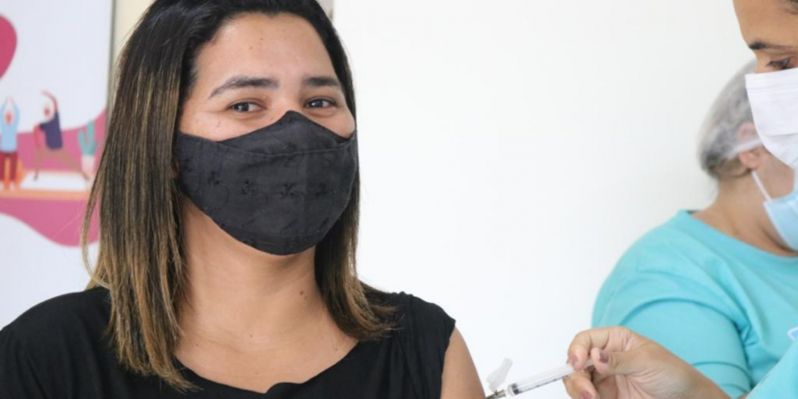 Parnamirim vacina trabalhadores do Suas contra a Covid-19