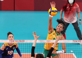 Brasil estreia com vitória de 3 sets a 0 contra a Coreia do Sul no vôlei feminino