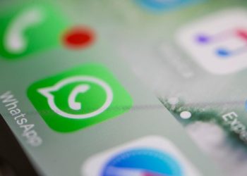 Compartilhamento de conteúdo ofensivo em grupo de WhatsApp gera condenação