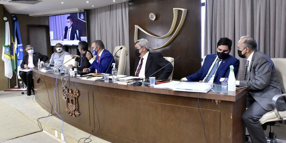 Servidores e controlador são ouvidos em CPI da Covid sobre compra de testes e reagentes