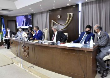 Servidores e controlador são ouvidos em CPI da Covid sobre compra de testes e reagentes