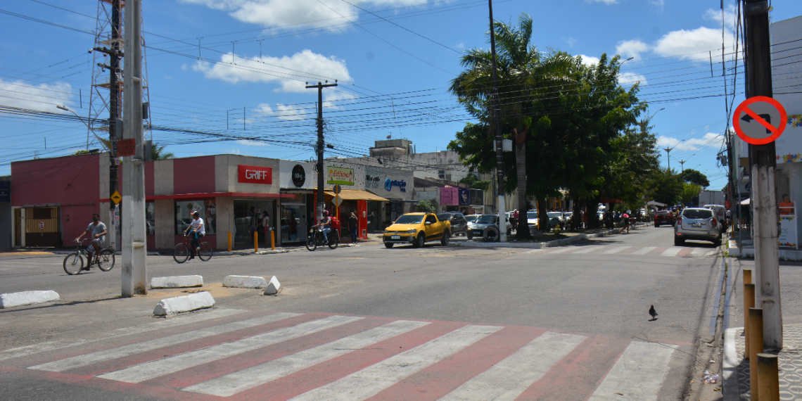 Prefeitura de Parnamirim realiza intervenção de trânsito em cruzamento do centro da cidade