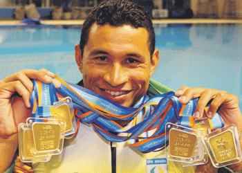 Clodoaldo Silva manda recado ao ministro da educação