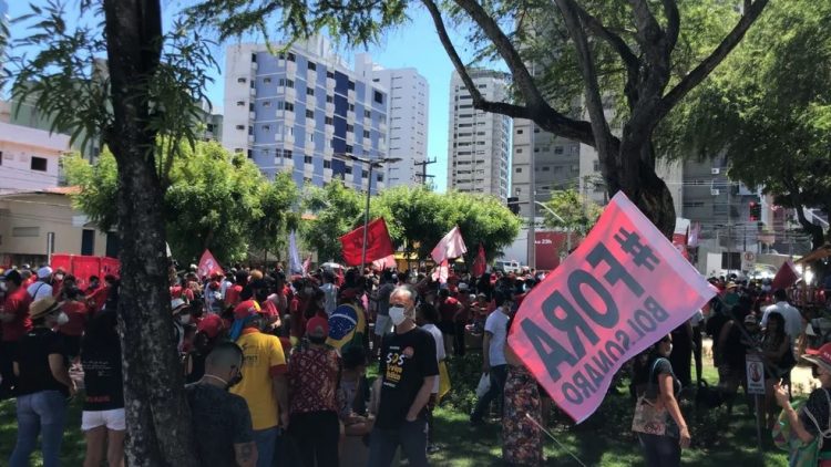 7 de Setembro é marcado por manifestações contra e a favor de Bolsonaro