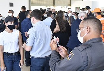 Dia D contra a covid-19 vacina efetivo da segurança pública no RN