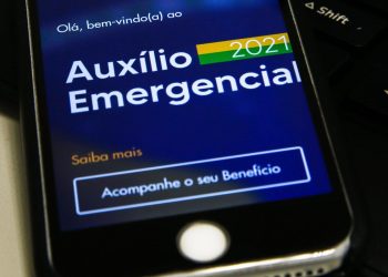 Trabalhadores nascidos em novembro podem sacar auxílio emergencial