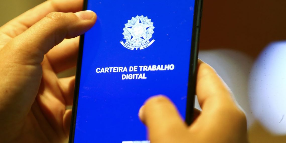 Novo Caged: Brasil cria 372 mil postos de trabalho formal em agosto