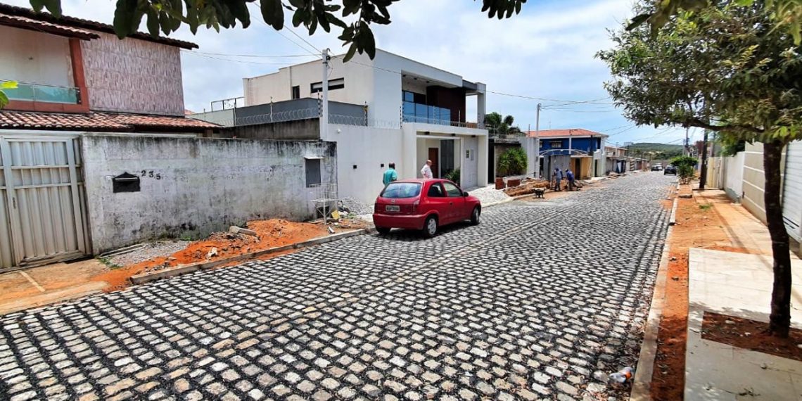Tem seguimento o serviço de pavimentação de Cidade Verde, em Parnamirim