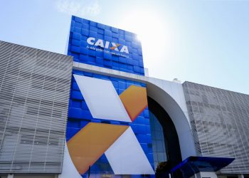 Caixa paga 6ª parcela do auxílio emergencial a nascidos em abril