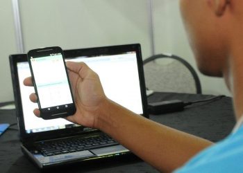 A um mês do Enem, professores falam sobre uso de redes sociais