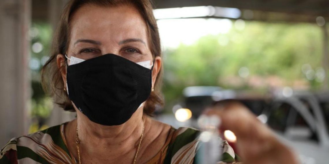 Prefeitura de Parnamirim sanciona lei que dá prioridade de vacinação Covid-19 aos profissionais da educação em atividade