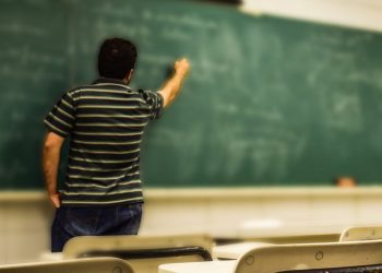 Mossoró: acordo judicial com MPRN garante retorno à aula 100% presencial