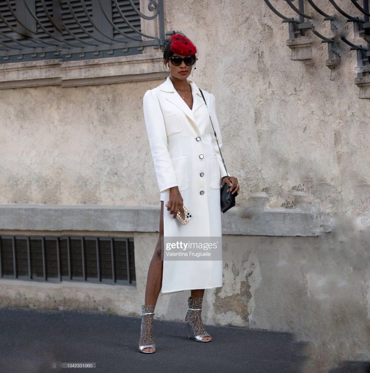 Modelo internacional, Gisele de Assis representa a beleza e liderança da mulher preta no mundo