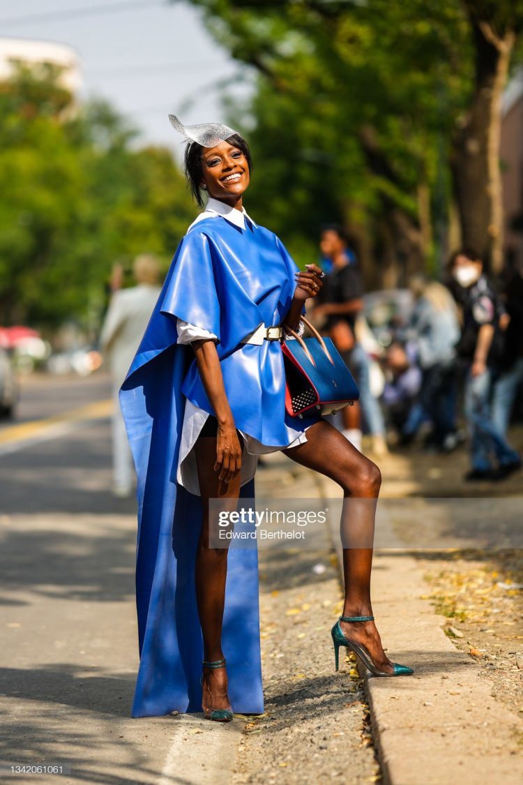 Modelo internacional, Gisele de Assis representa a beleza e liderança da mulher preta no mundo