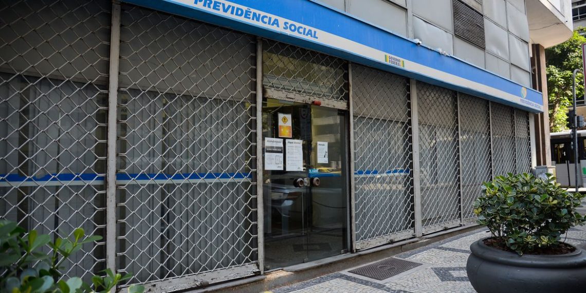 Cerca de 85 mil pessoas podem ter benefício do INSS suspenso