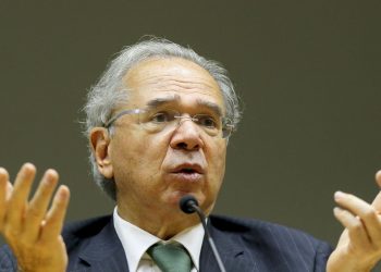 “Não apostem contra a economia brasileira”, pede ministro