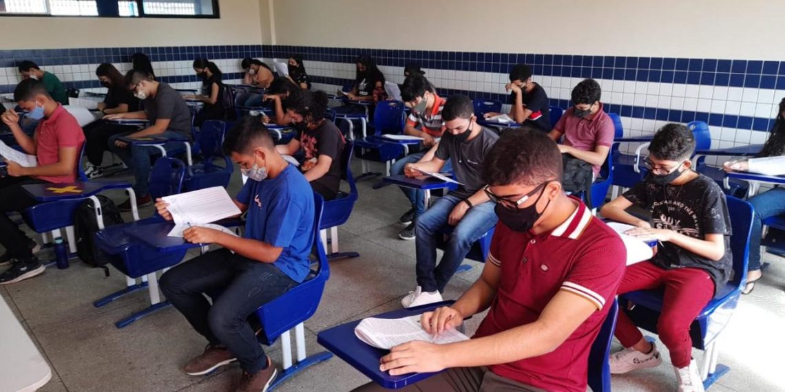 Alunos da rede municipal de Parnamirim participam de simulado preparatório para o IFRN
